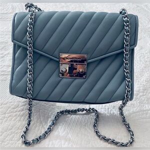 Beautiful Michael Kors MK purse with dust bag